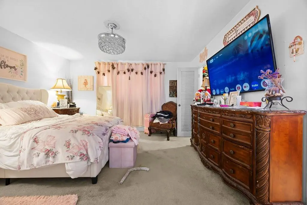 Photo 8 at 1060 NW 82nd Avenue, Coral Springs