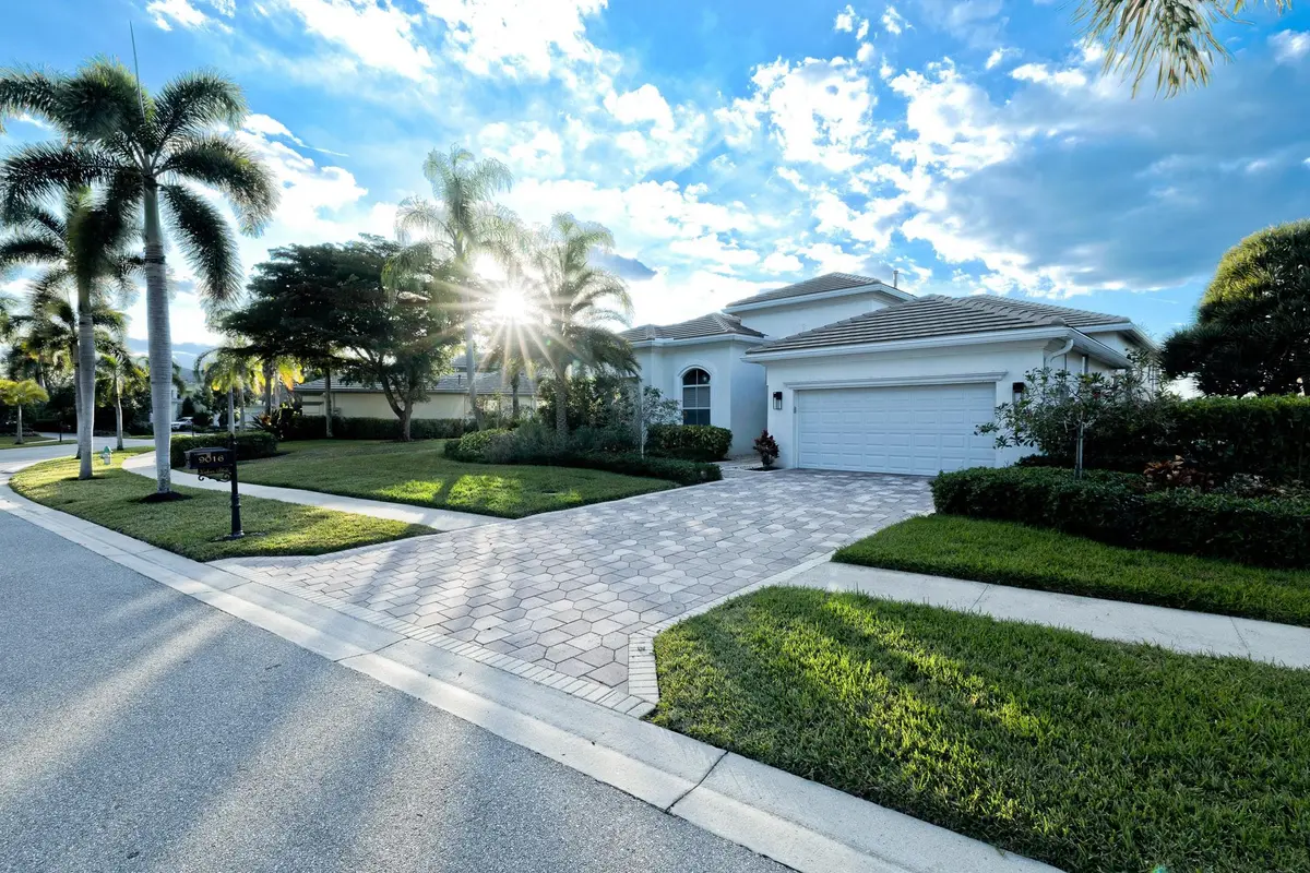 Photo 3 at 9016 Lakes Boulevard, West Palm Beach