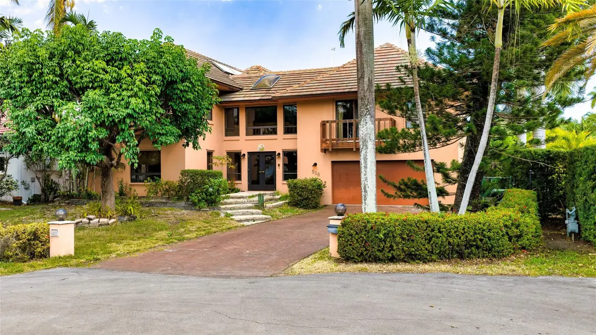 Photo 2 at 516 Bontona Avenue, Fort Lauderdale