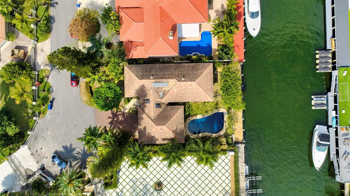 Photo 8 at 516 Bontona Avenue, Fort Lauderdale
