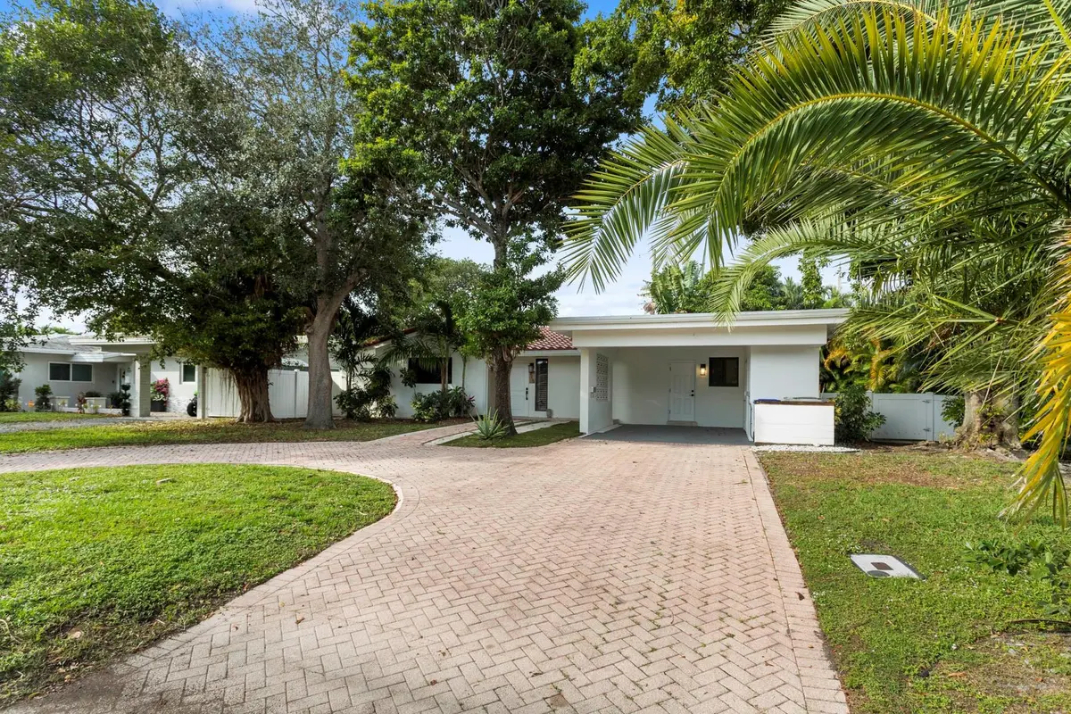 Photo 1 at 715 NE 25th Avenue, Pompano Beach