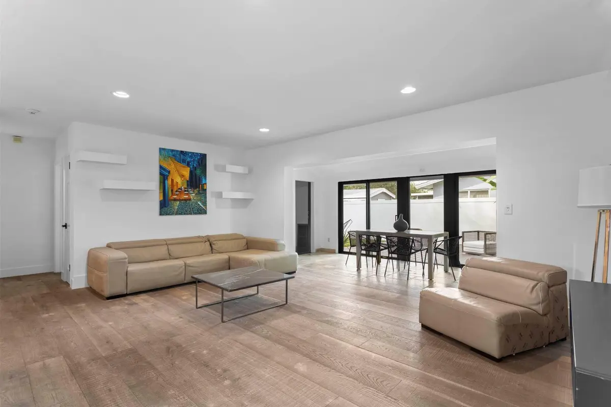 Photo 5 at 715 NE 25th Avenue, Pompano Beach