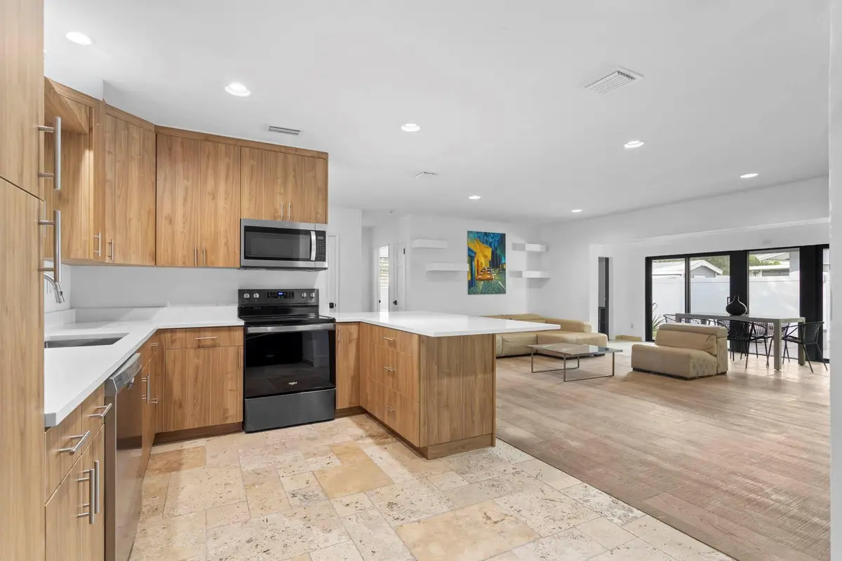 Photo 7 at 715 NE 25th Avenue, Pompano Beach