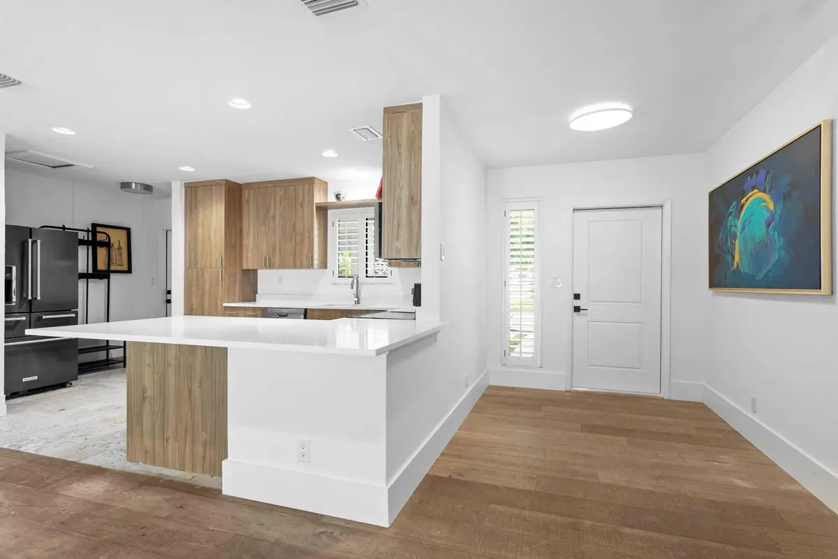 Photo 8 at 715 NE 25th Avenue, Pompano Beach