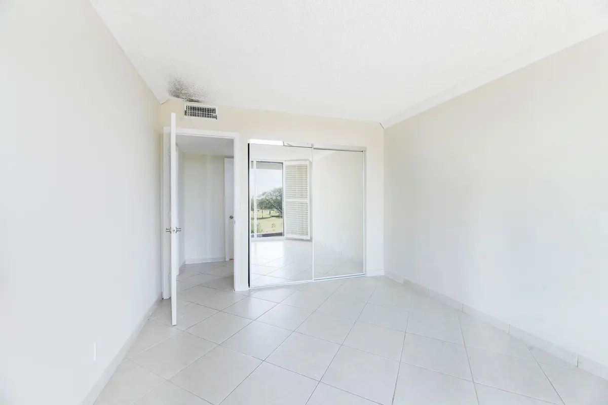 Photo 6 at 3800 N Hills Drive 402, Hollywood