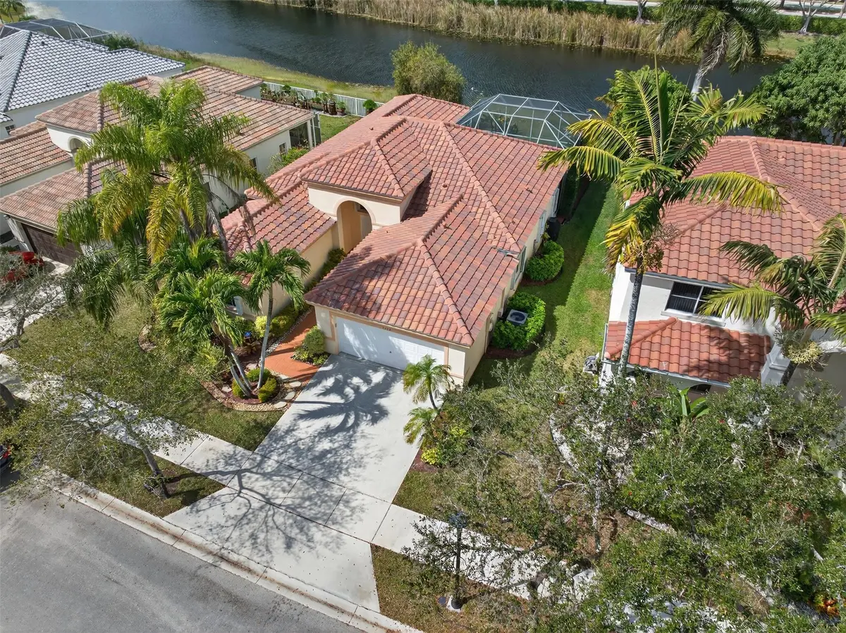 Photo 6 at 4042 Pinewood Lane, Weston