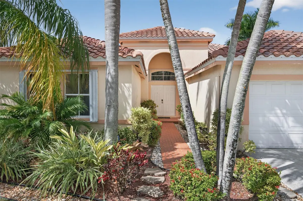 Photo 8 at 4042 Pinewood Lane, Weston