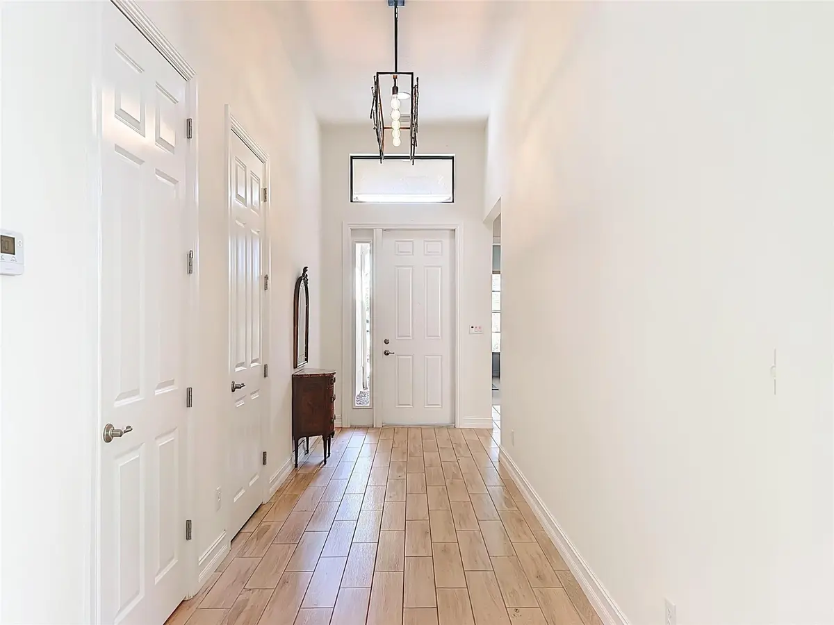 Photo 4 at 9657 Kalmar Circle, Parkland