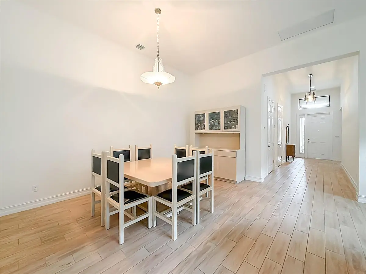 Photo 6 at 9657 Kalmar Circle, Parkland