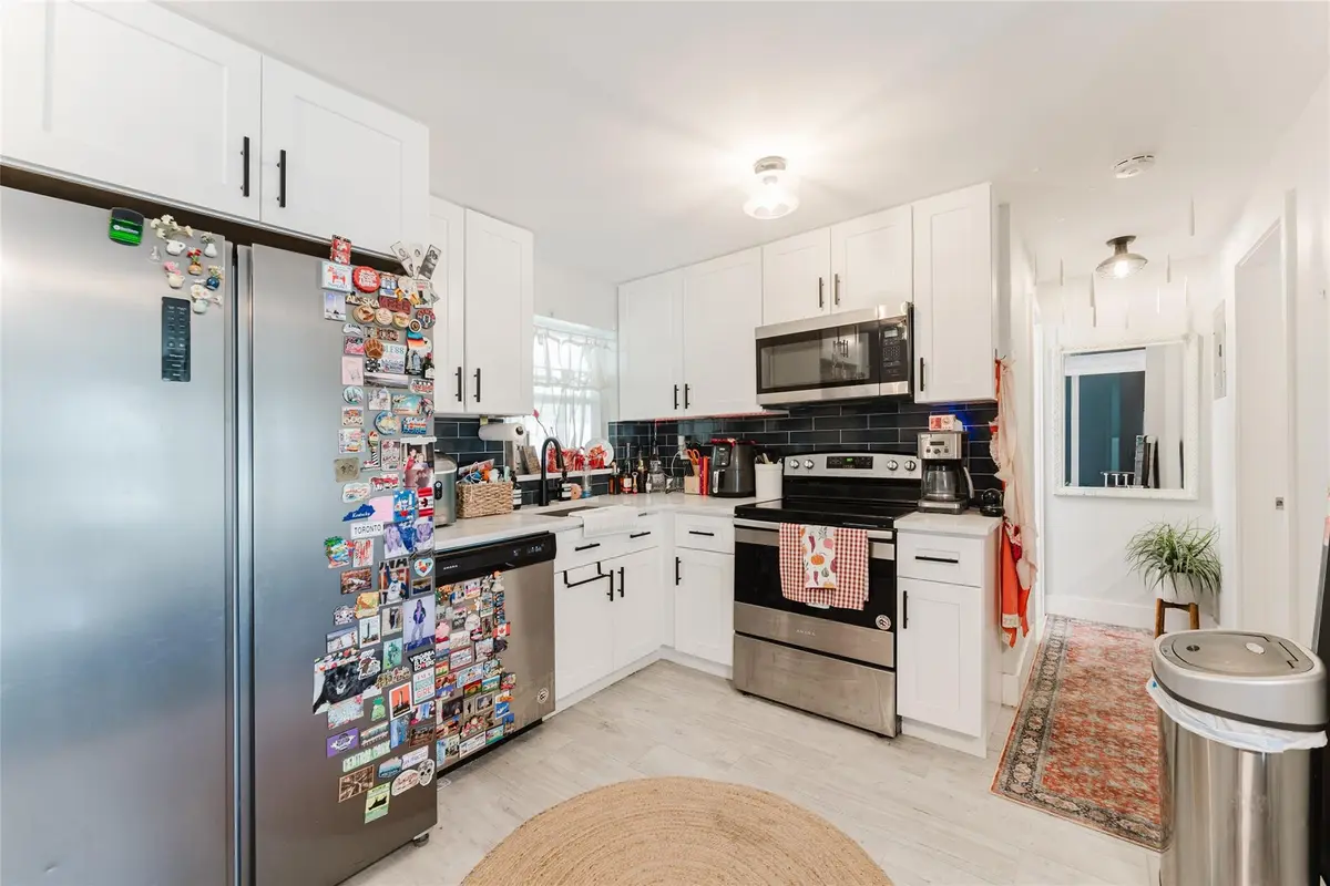 Photo 13 at 659 NE 32nd Street, Oakland Park