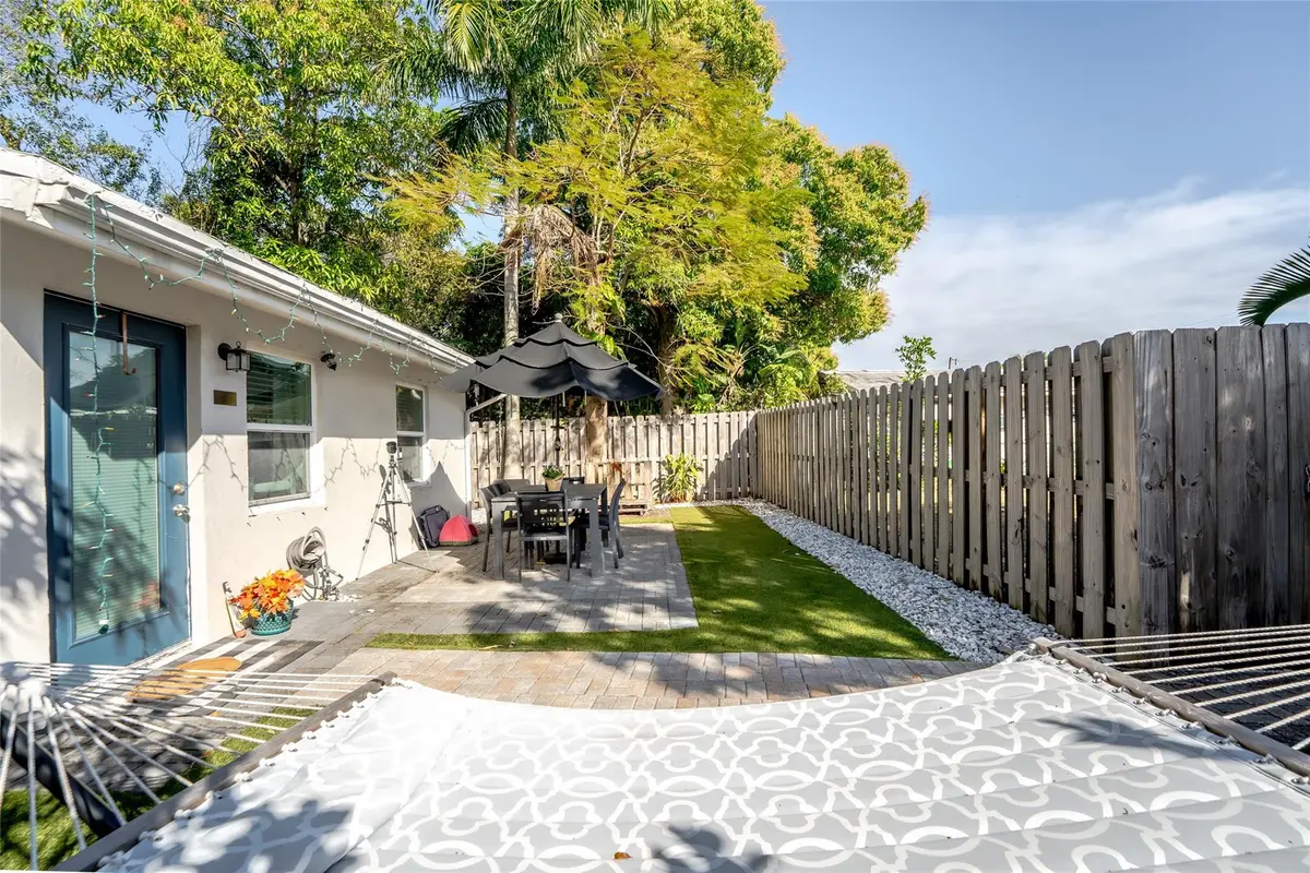 Photo 22 at 659 NE 32nd Street, Oakland Park