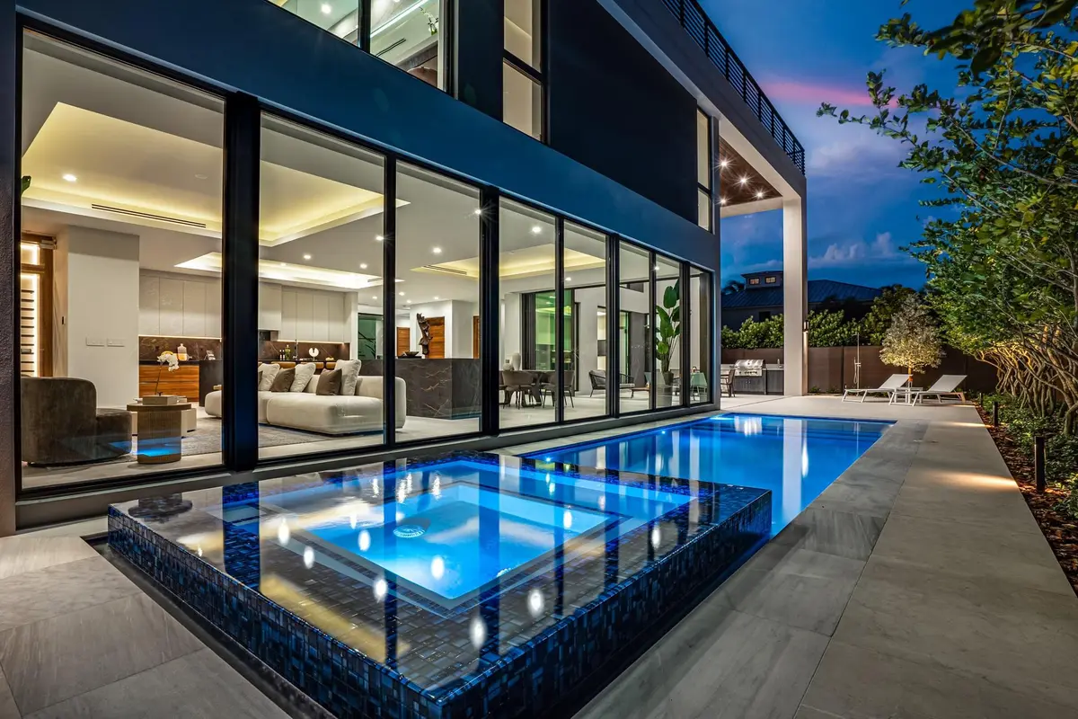 Photo 5 at 2000 Harbourview Drive, Fort Lauderdale