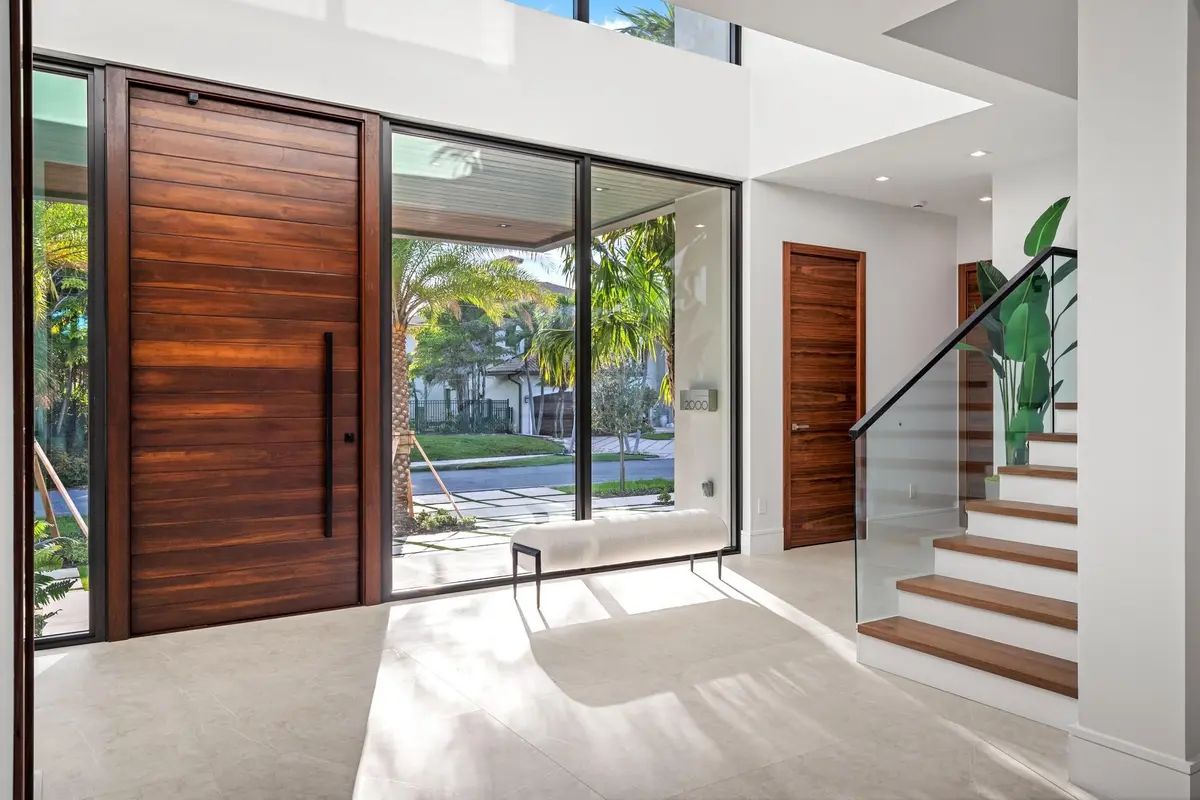 Photo 8 at 2000 Harbourview Drive, Fort Lauderdale