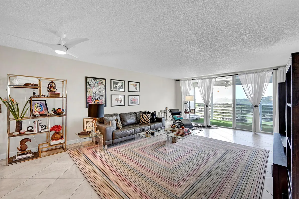 Photo 7 at 605 Oaks Drive 701, Pompano Beach