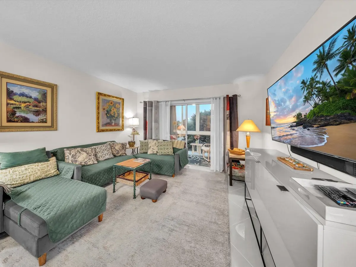 Photo 8 at 2515 NE 1st Court 314, Boynton Beach