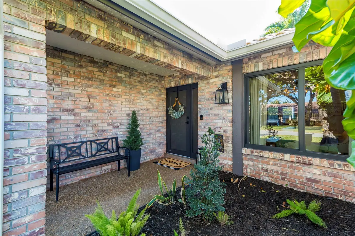 Photo 3 at 462 NW 113th Terrace, Coral Springs