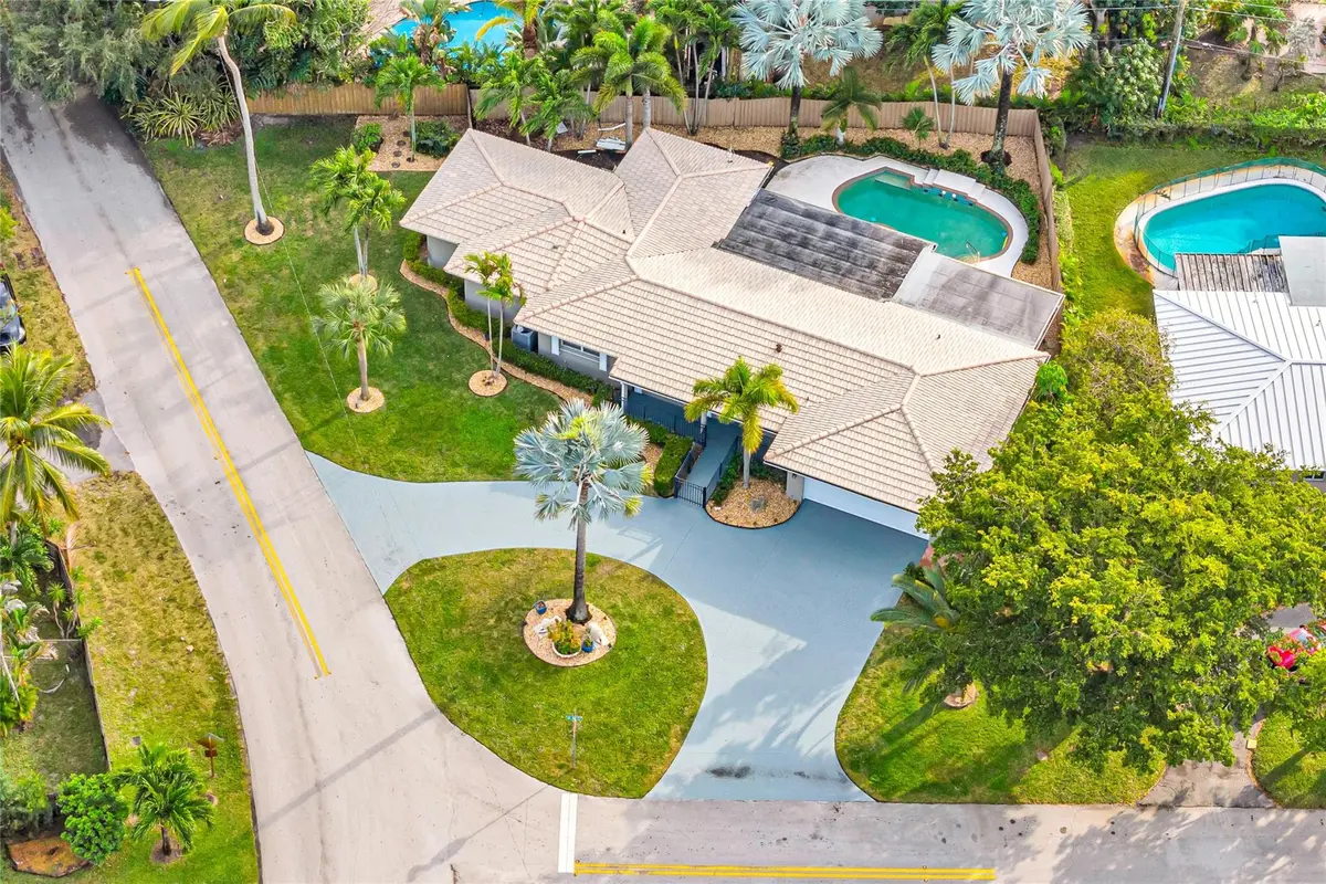 Photo 3 at 1760 NE 40th Court, Oakland Park