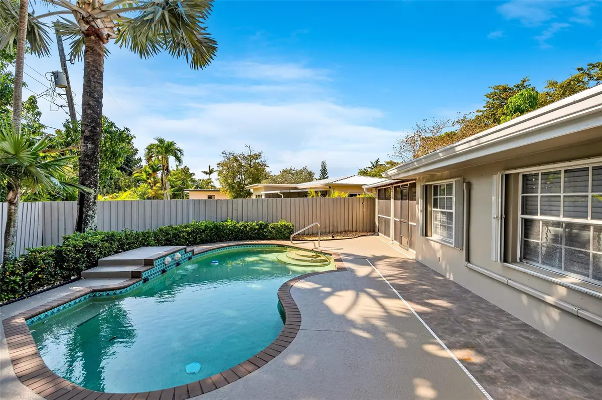 Photo 7 at 1760 NE 40th Court, Oakland Park