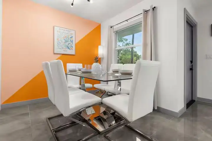 Photo 5 at 909 SW 16th Street, Fort Lauderdale