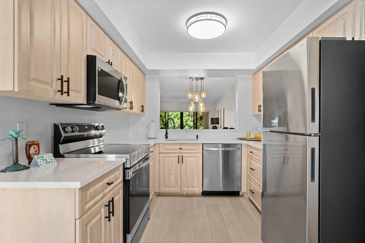 Photo 4 at 5087 Oak Hill Lane 315, Delray Beach