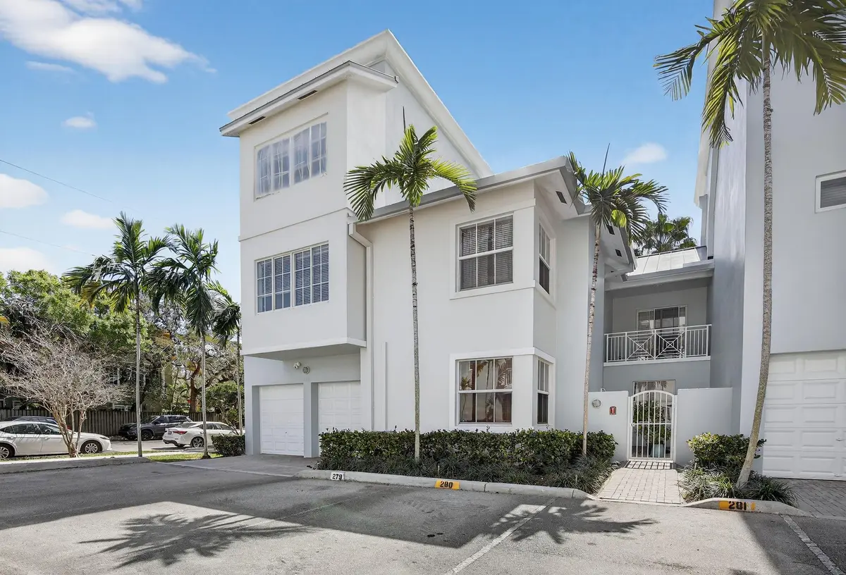 Photo 4 at 1301 SW 4th Street 1301, Fort Lauderdale