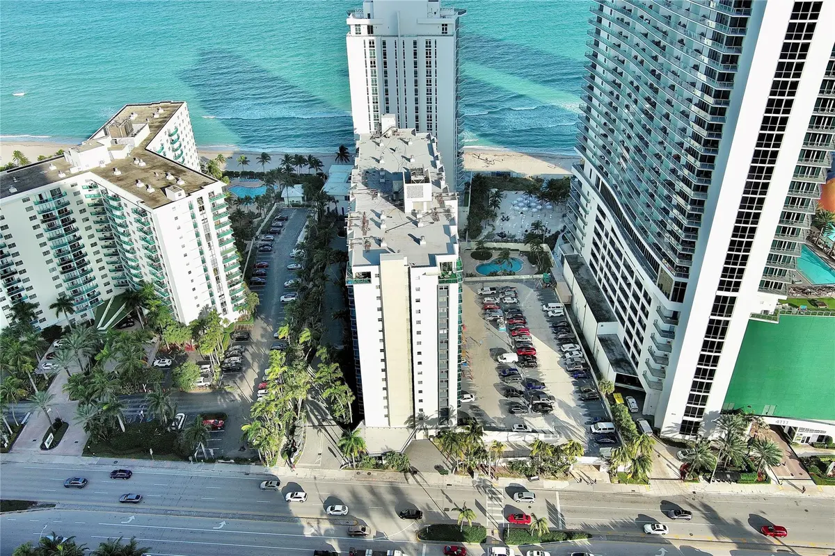 Photo 4 at 4001 S Ocean Drive 14g, Hollywood