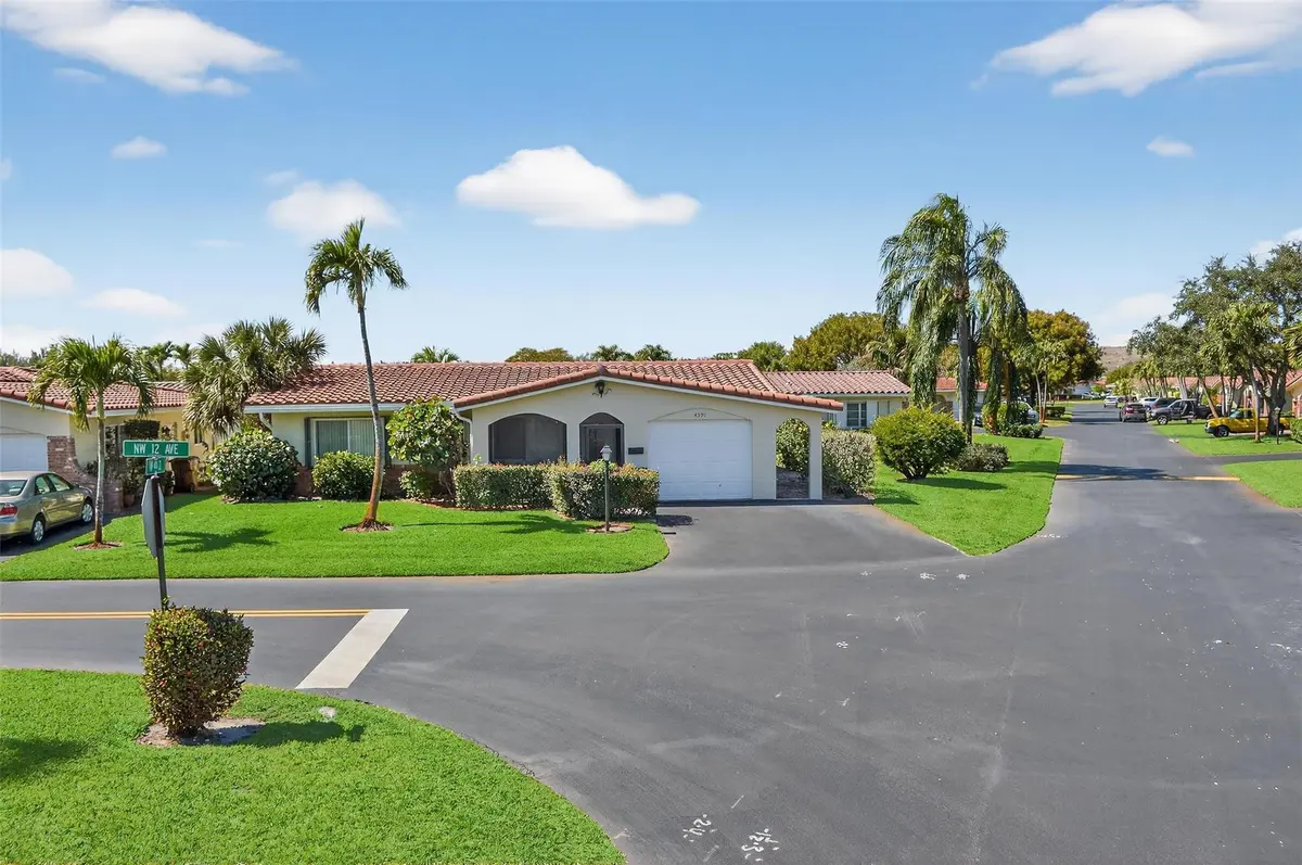 Photo 2 at 4391 NW 12th Avenue, Deerfield Beach