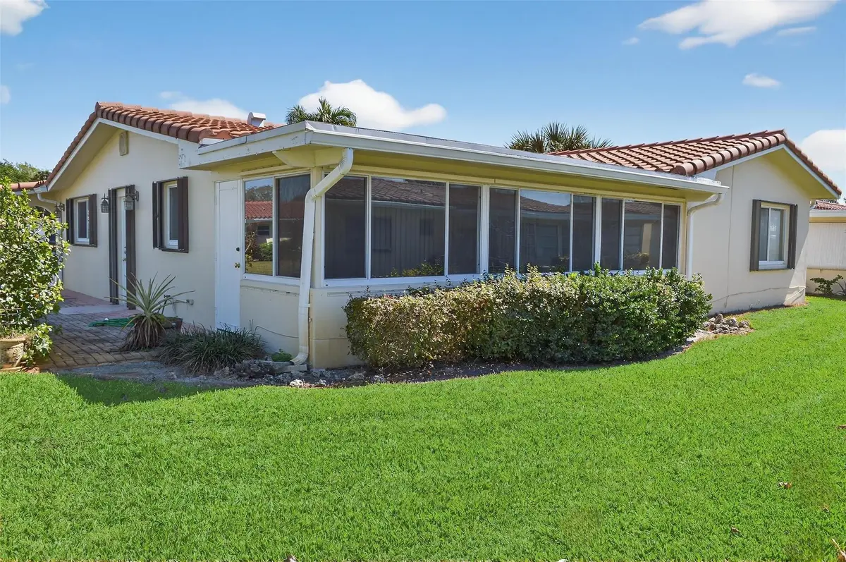 Photo 5 at 4391 NW 12th Avenue, Deerfield Beach