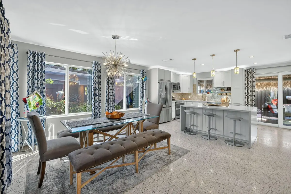 Photo 2 at 1510 NE 39th Street, Oakland Park
