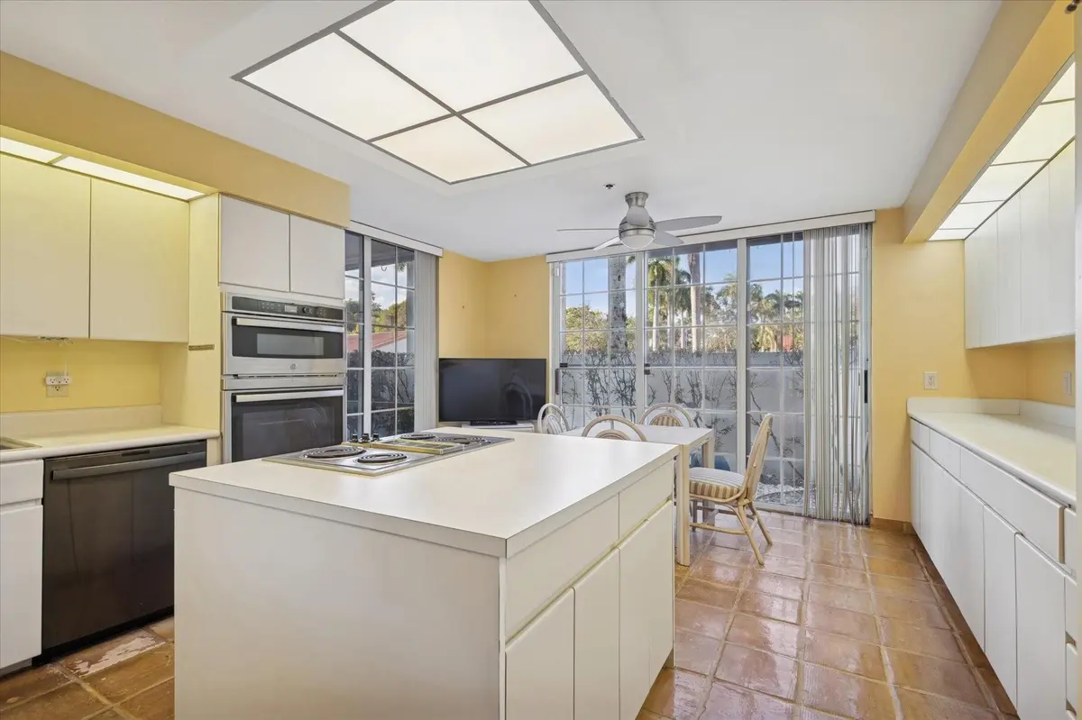 Photo 8 at 4110 W Palm Aire Drive 101b, Pompano Beach