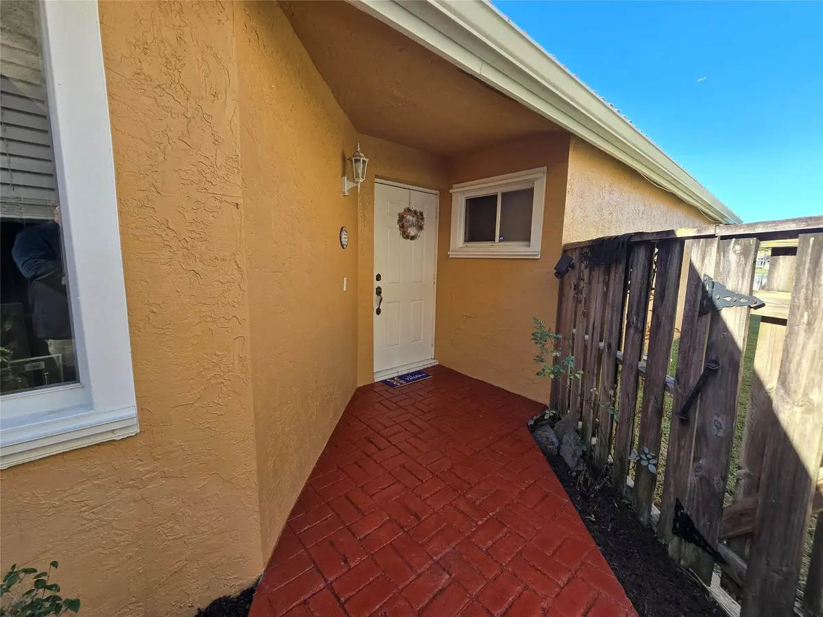 Photo 6 at 10061 NW 2nd Street, Plantation