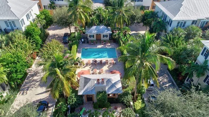 Photo 4 at 306 E Mallory Circle, Delray Beach
