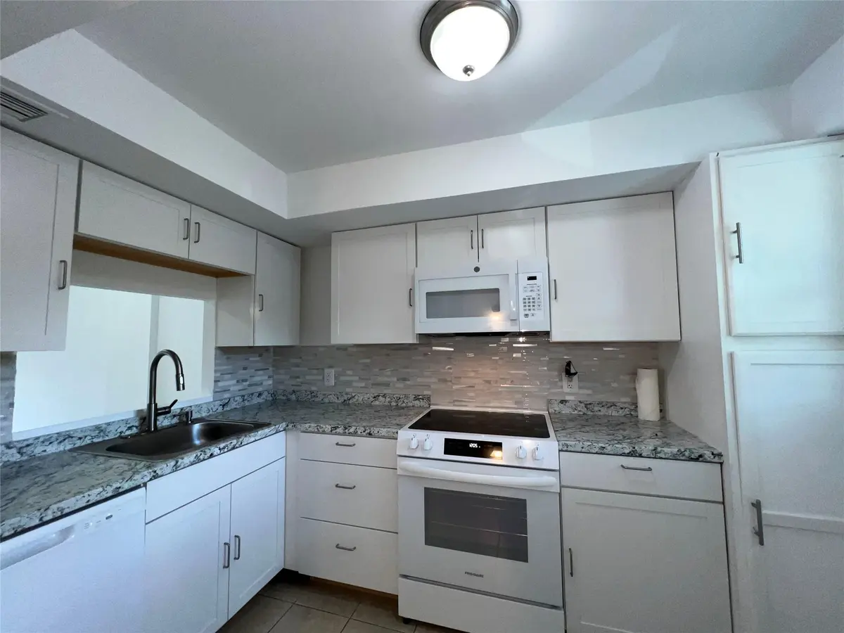 Photo 1 at 117 Royal Park Drive 2a, Oakland Park