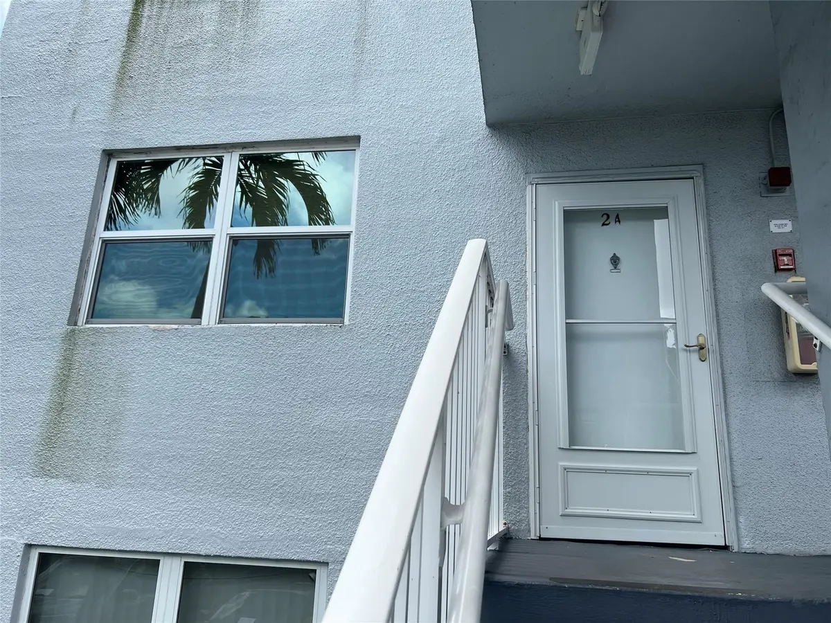 Photo 7 at 117 Royal Park Drive 2a, Oakland Park