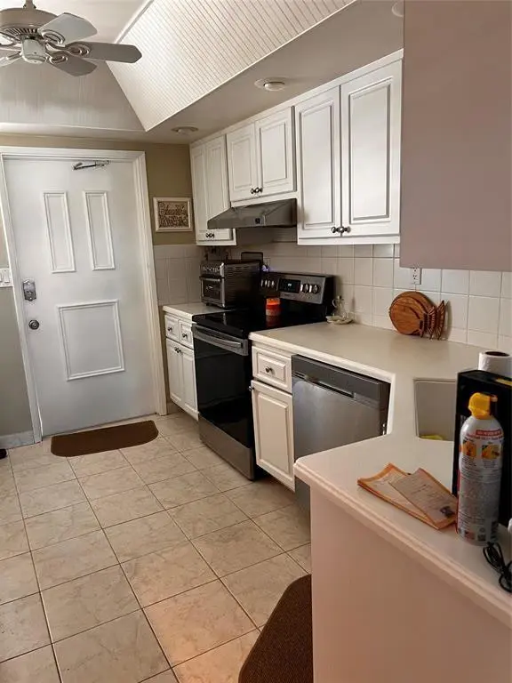 Photo 2 at 3535 Broken Woods Drive 307, Coral Springs