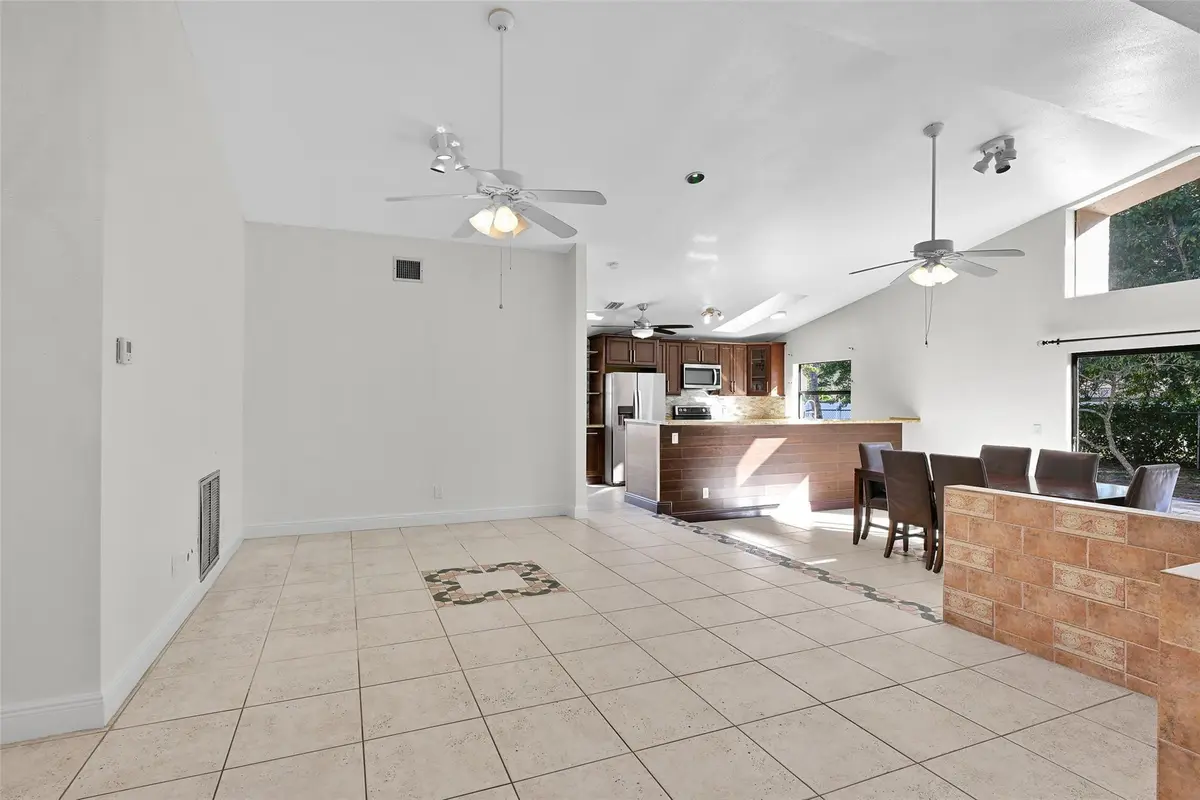 Photo 4 at 11136 NW 1st Place, Coral Springs