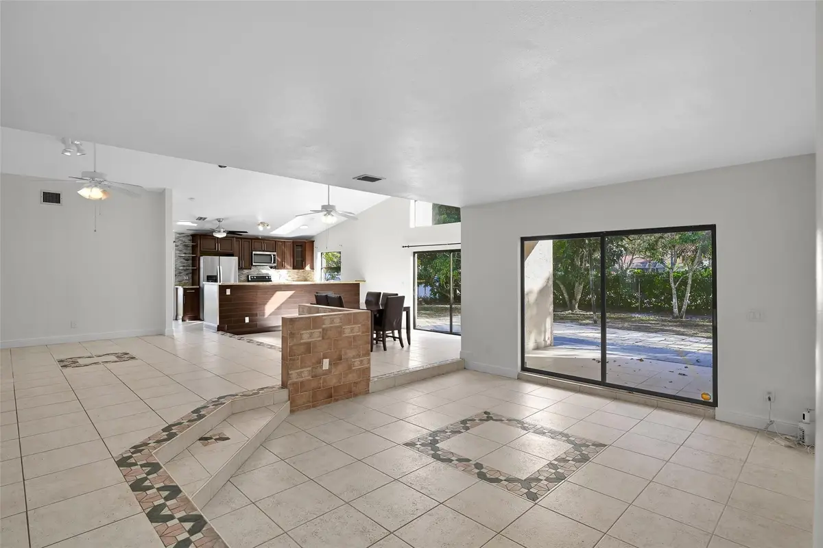 Photo 7 at 11136 NW 1st Place, Coral Springs