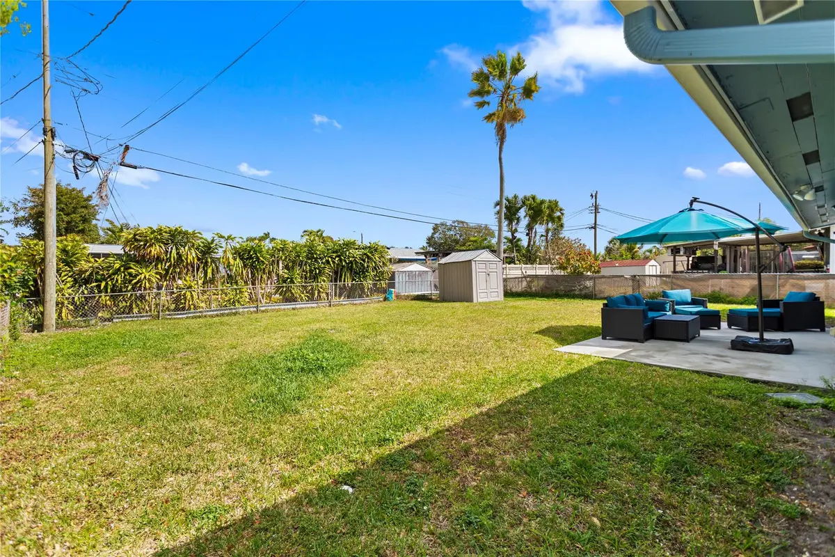 Photo 3 at 6881 Douglas Street, Hollywood