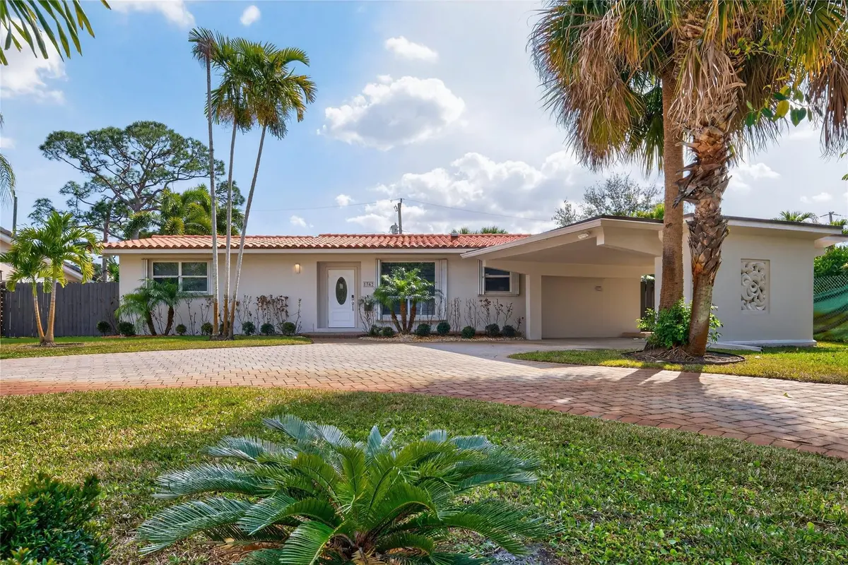 Photo 2 at 1762 NE 38th Street, Oakland Park