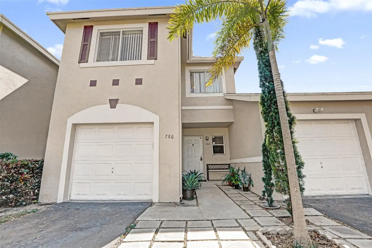 Photo 4 at 786 NW 42nd Place, Deerfield Beach
