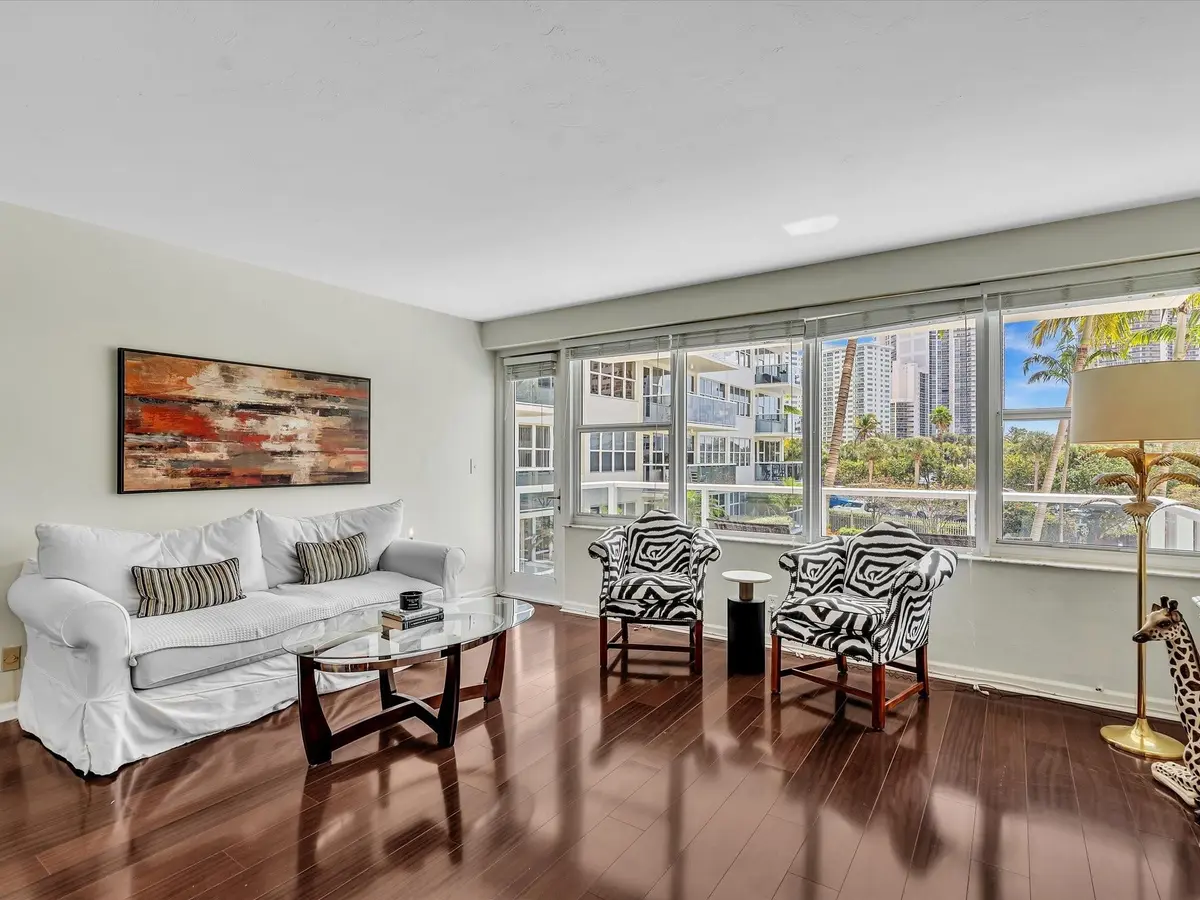 Floor reflects light at 3300 NE 36th Street 220, Fort Lauderdale