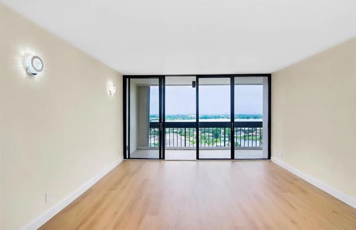 Photo 6 at 2400 Presidential Way Ph2, West Palm Beach