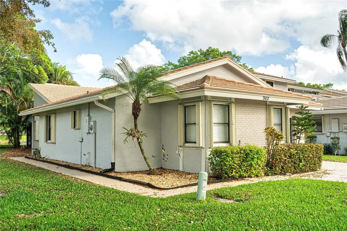 Photo 4 at 742 Deer Creek North Shore Drive 742, Deerfield Beach