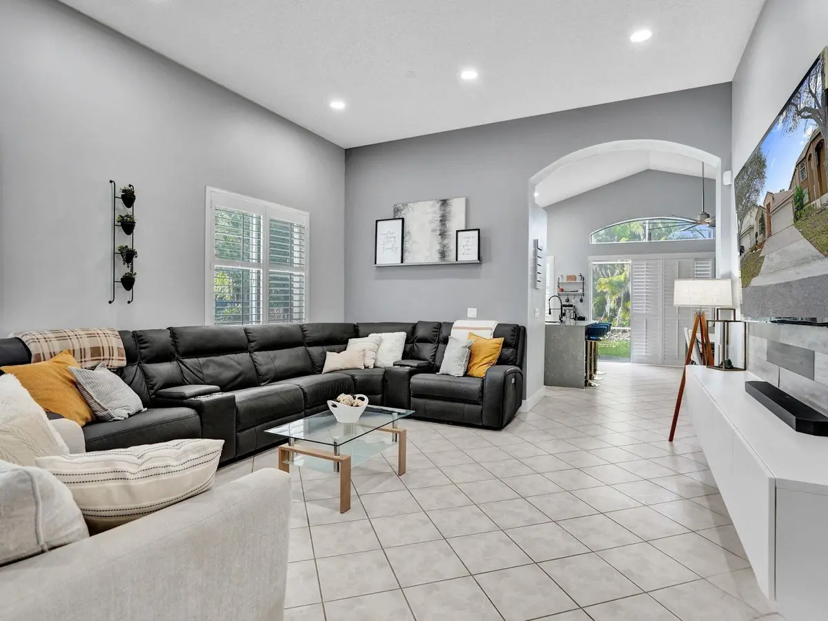 Photo 5 at 5137 Heron Place, Coconut Creek