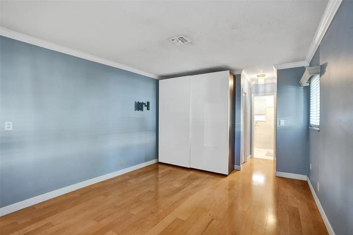 Photo 8 at 2160 NE 44th Court, Lighthouse Point