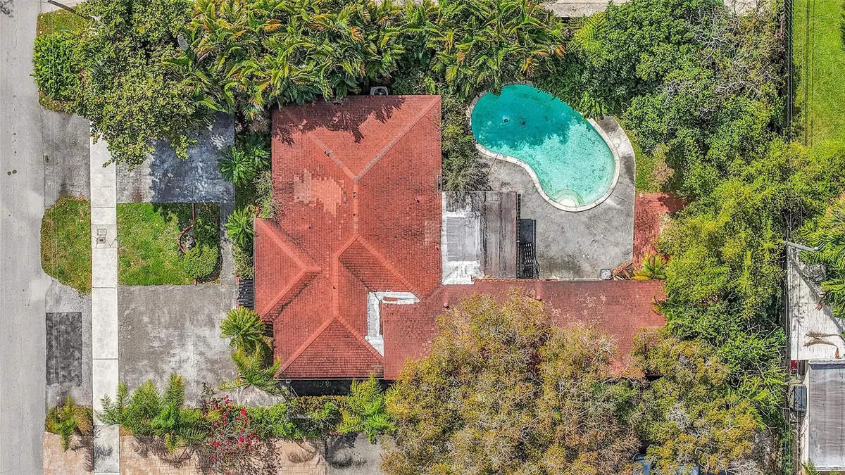 Above at 1317 SE 2nd Avenue, Fort Lauderdale
