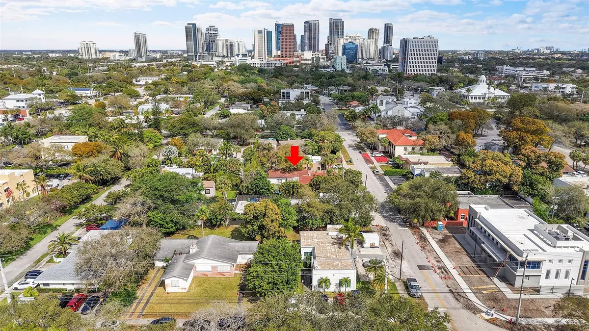 North to downtown at 1317 SE 2nd Avenue, Fort Lauderdale