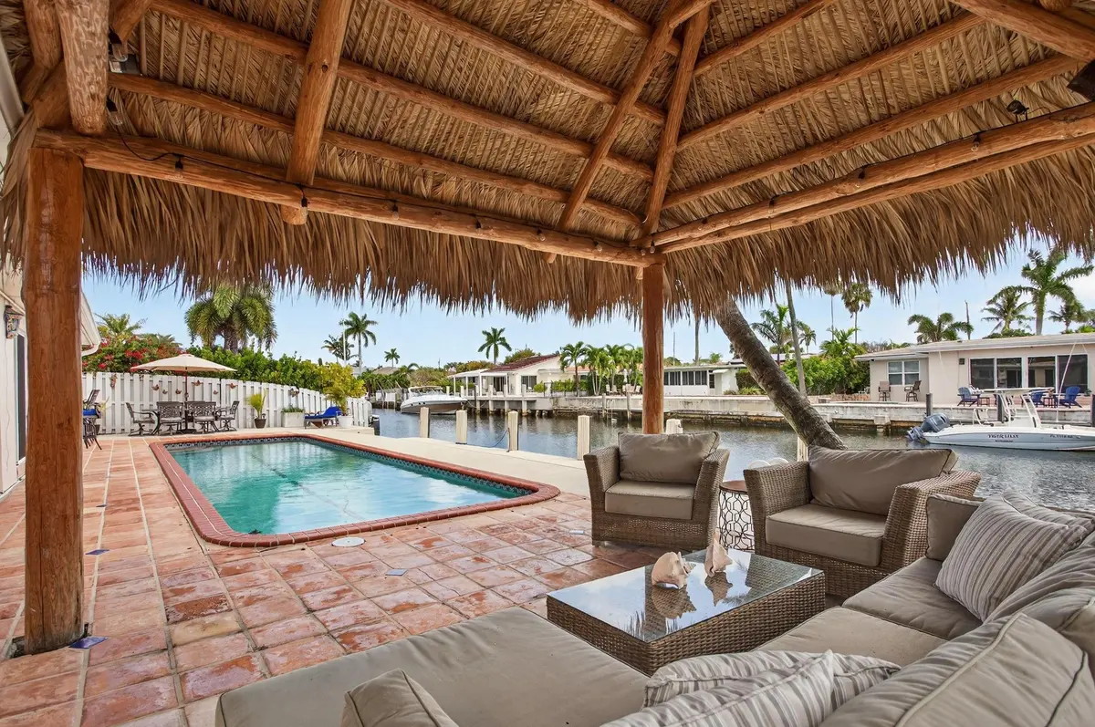 Photo 10 at 900 SE 3rd Terrace, Pompano Beach