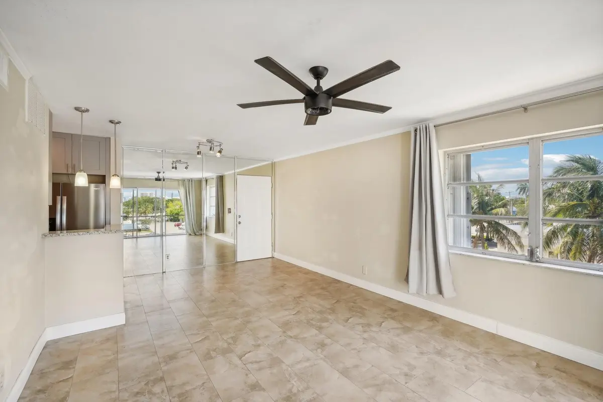 Photo 2 at 3040 NE 16th Avenue 402, Oakland Park