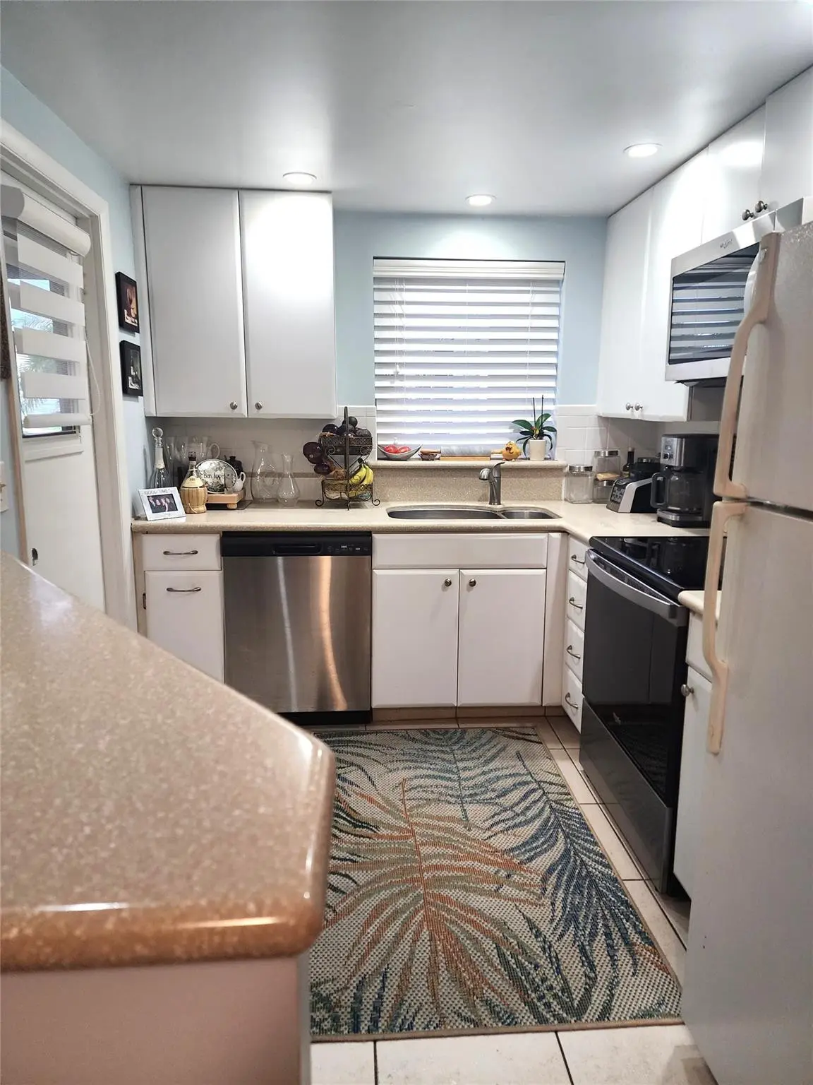 Photo 4 at 804 SE 7th Street 101, Deerfield Beach